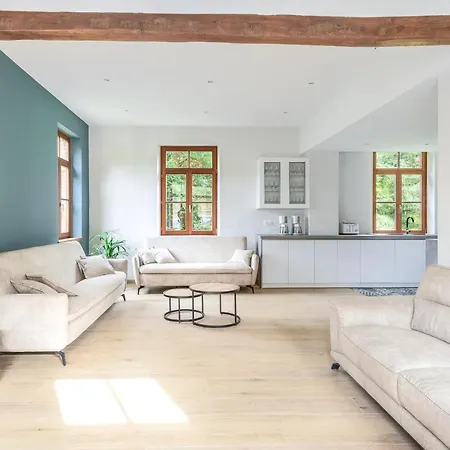 Hébergement de vacances Frabella - Maison avec salles de jeux, idéale pour 23 personnes *