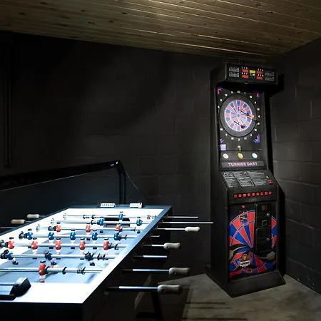 Frabella - Maison avec salles de jeux, idéale pour 23 personnes