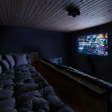 Frabella - Maison avec salles de jeux, idéale pour 23 personnes